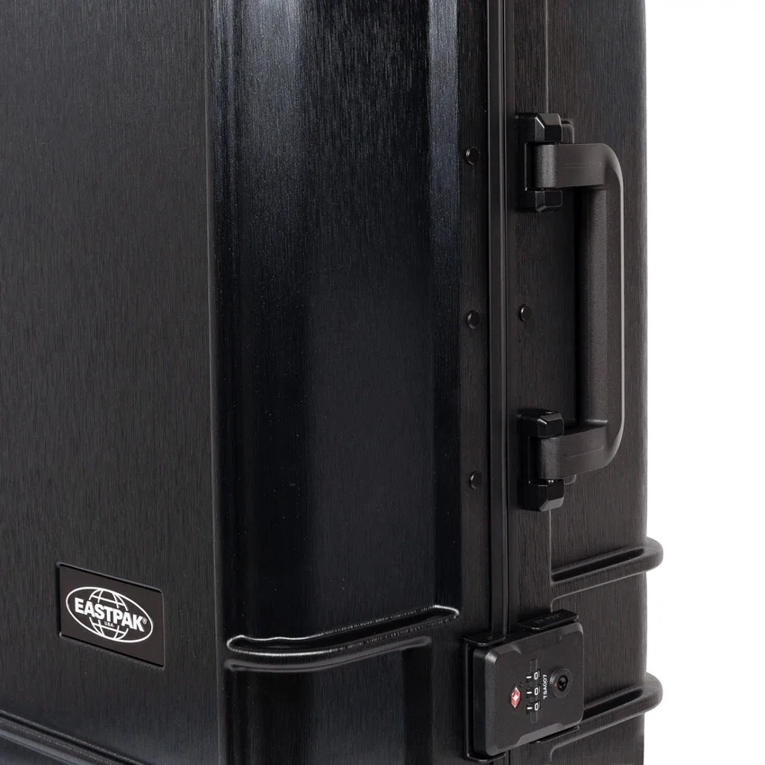 RESIST'R CASE L NEGRO CEPILLADO